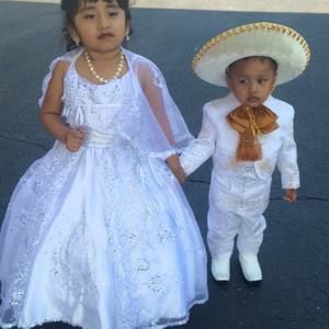 Meet your Posher, Evelia